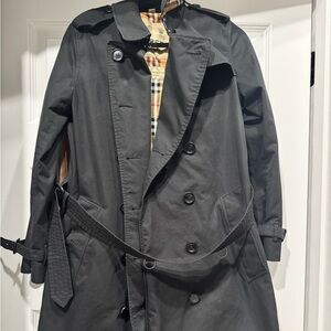 Burberry black Trench Coat with Check Lining